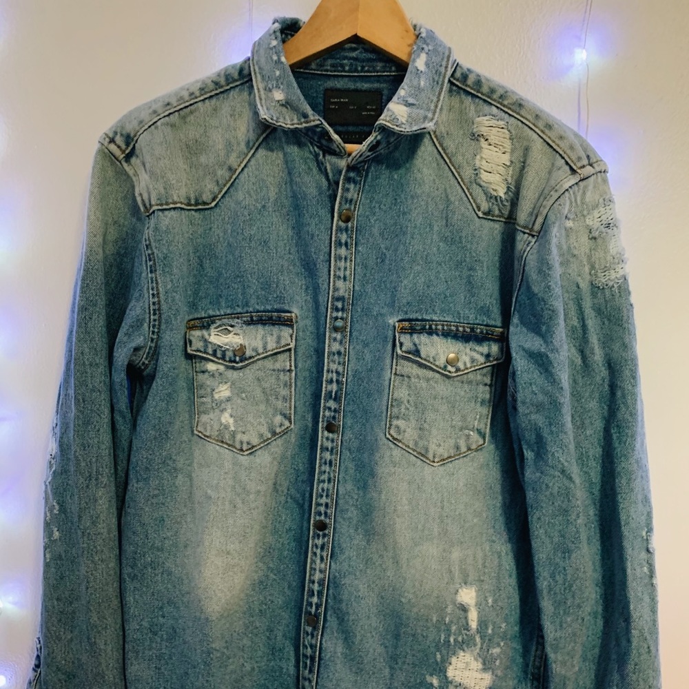 Zara Men's Distressed Denim Shirt Size M
